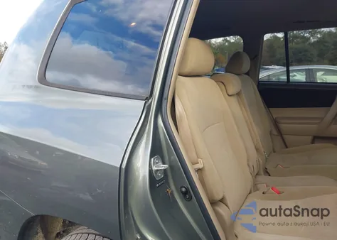 2010 Toyota Highlander Base V6 из США, поврежденный, VIN 5TDBK3EH3AS023788